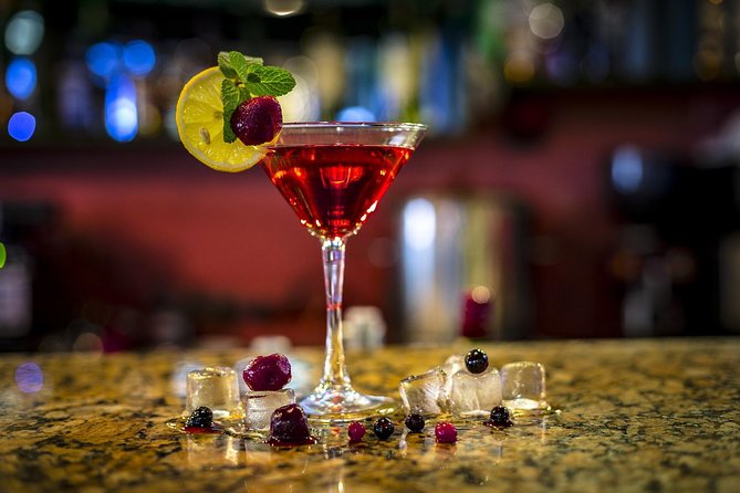 Prague Coctail Night nad VIP music club entry - Detailed Tour Breakdown