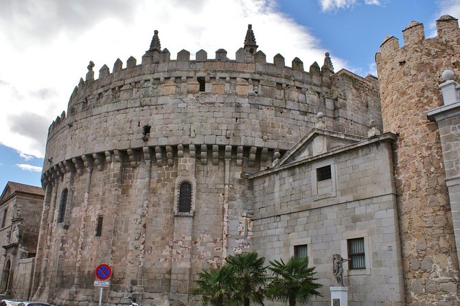 Private 3-hour Walking Tour of Avila with official tour guide - Detailed Breakdown of the Tour Itinerary