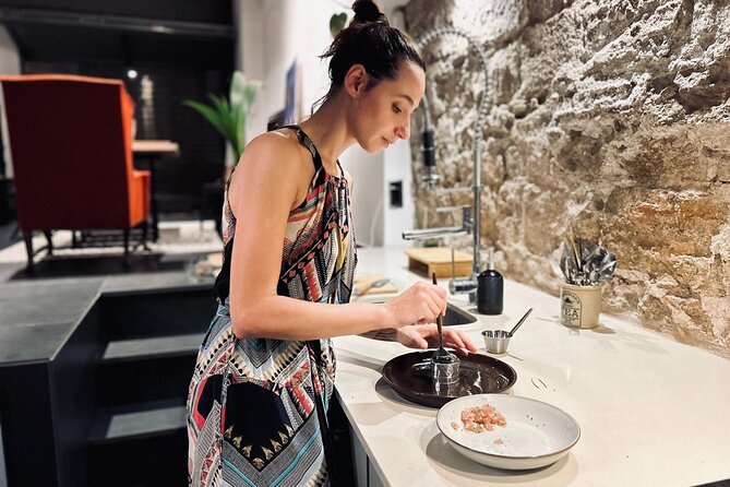 Private Barcelona Tapas and Cocktail Class with Market Tour - FAQs  