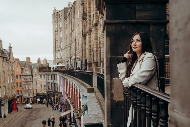 Private Photoshoot with Views of World Famous Edinburgh Castle - What’s Included and What to Keep in Mind