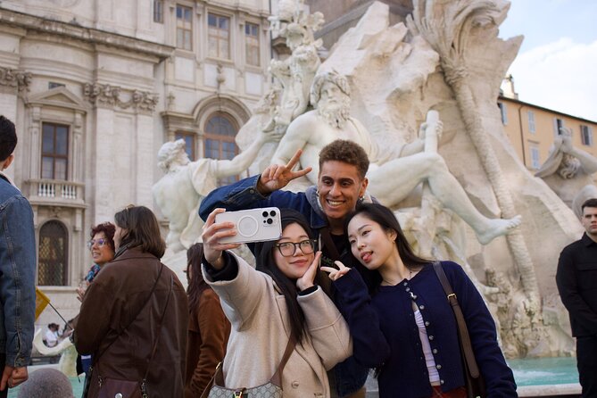 Rome at Night: Small-Group Walking Tour in English or Spanish - What Makes This Tour Stand Out