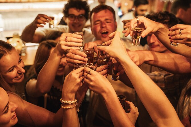 Rome Nightlife Experience: Award-Winning Bar Crawl with Guide - The Itinerary: A Deep Dive Into Romes Nightlife