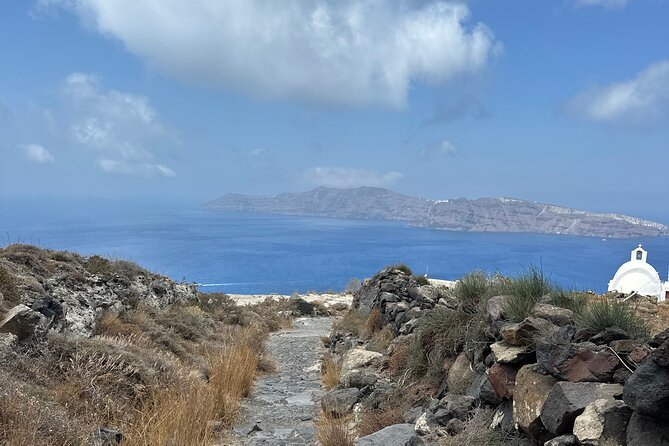 Santorini's Famous Fira to Oia Hike: A Private tour Adventure - What’s Included & What to Consider