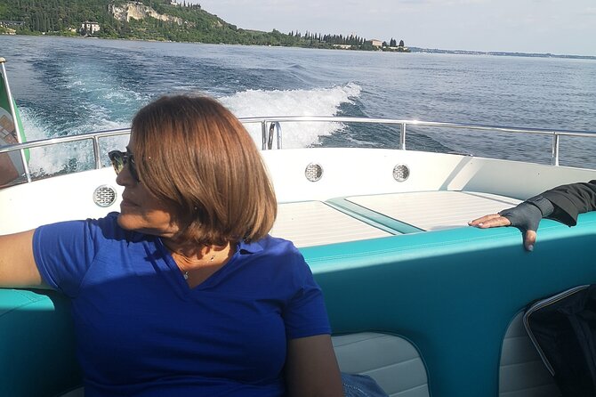 Sirmione off the Crowds Boat and Walking Tour with a Drink - What Makes This Tour Stand Out