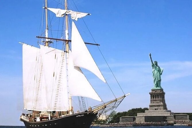 Statue of Liberty Sailing Experience and 3hr NYC Walking Tour - Walking through Manhattan’s Historic Heart