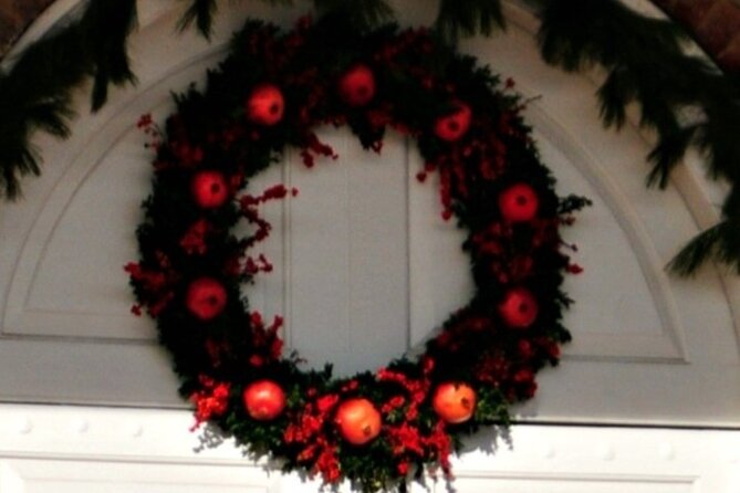 Tales of Christmas Past and Present in Williamsburg - Who Is This Tour Best Suited For?