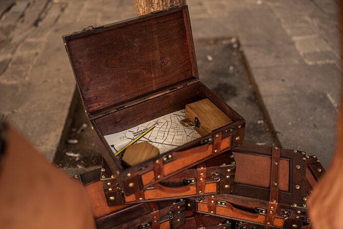 The Goldheist - Private City Escape Game in Barcelona - FAQ