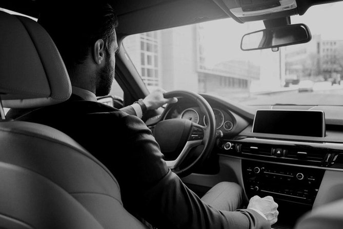 Transfer from Charles de Gaulle airport to Paris - The Vehicles and Amenities