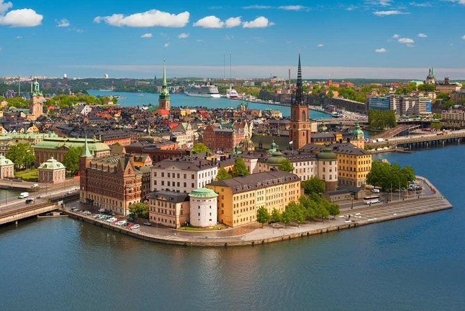 Umea Private Transfer from Umea city centre to Umea airport - Who Will Love This Transfer?