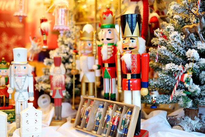 Unusual Track Game on Christmas Markets in Bordeaux - Who Will Love This Experience?
