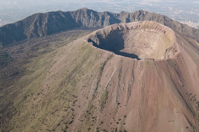 Vesuvio Gran cono + Wine Tasting & Lunch + Transfer from Naples - Who Should Consider This Tour?  