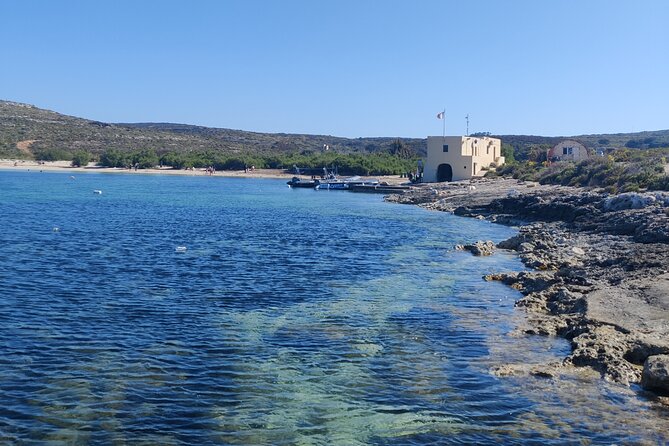 2 hour Private Boat Adventure Tour of Comino and Blue Lagoon - Blue Lagoon: The Iconic Spot