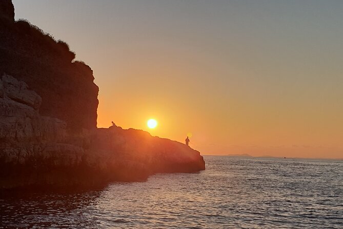 2-Hour Sorrento Coast Sunset Cruise with Dinner Experience - FAQ