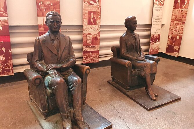 6h Bucharest Communism Private Tour - Ceausescu Mainson - Practical Details and Value