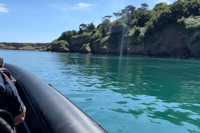 90 Minute Coastal Explorer in Torquay - Practical Aspects: Booking, Duration, and Cost