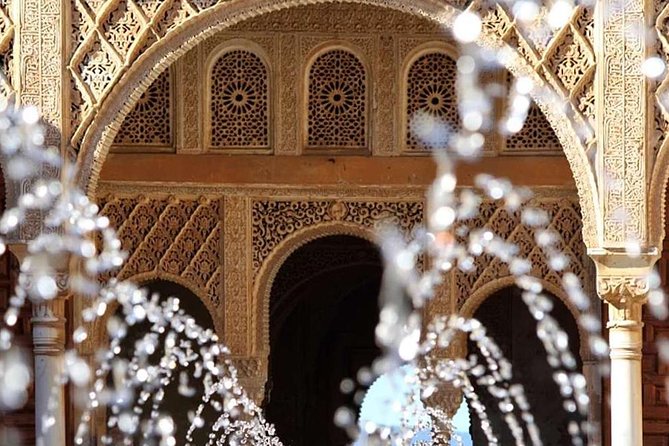 Alhambra Private Tour: Nasrid Palaces, Alcazaba and Generalife - Who Is This Tour Best For?