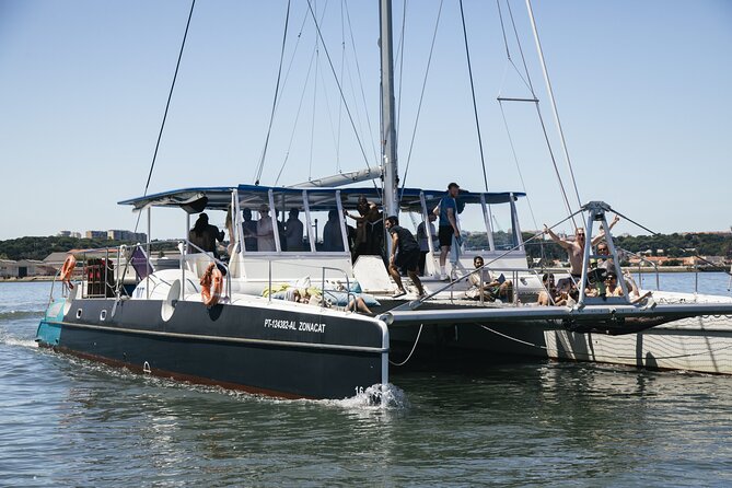 Boat Party - Party on the Tagus River - Who Should Consider This Tour?