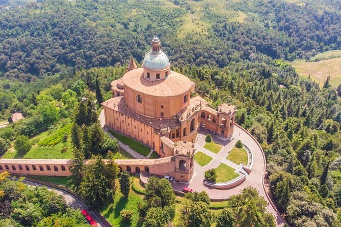 Bologna Walking Tour with Audio and Written Guide - What the Reviews Reveal