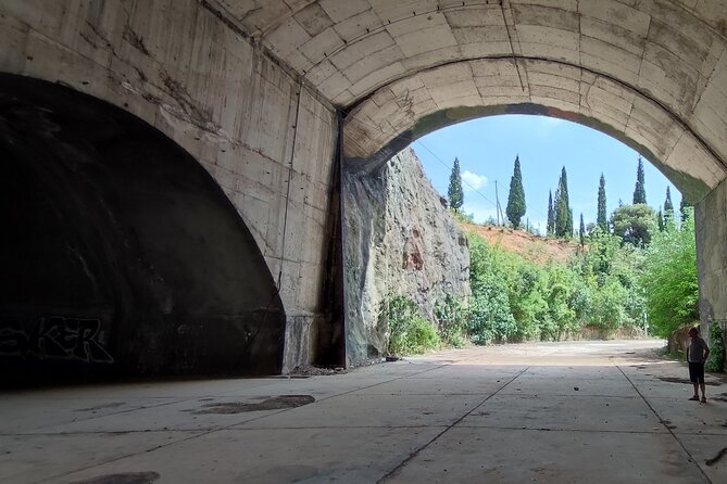 Break-up of Yugoslavia & The War in Mostar: Life Under Siege - Insights from Travelers