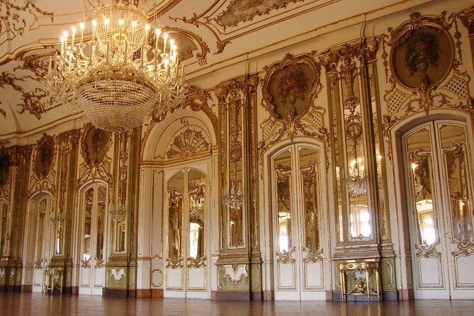 Buckingham Palace Exterior and Royal History Private Tour - Practical Tips for Making the Most of Your Tour
