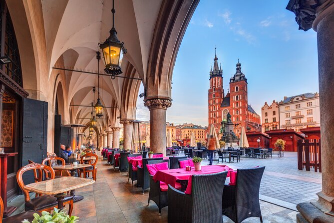 Czartoryski Palace Museum Tickets and Krakow Old Town Tour - FAQs