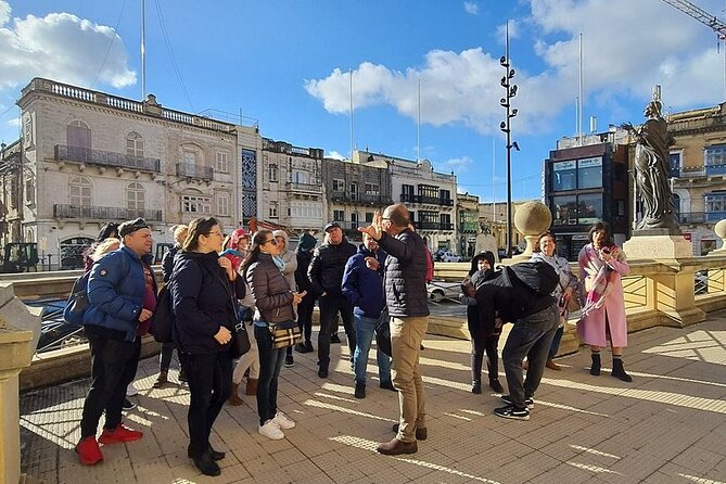 Discover the 3 Cities - Private Insider Walking Tour - The Guide and Tour Experience