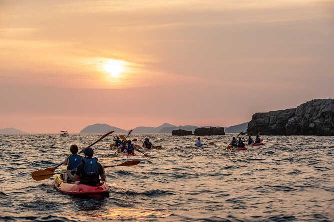 Dubrovnik: Sunset Kayak & Snorkel Tour with Wine & Water - Authentic Experiences from Reviewers