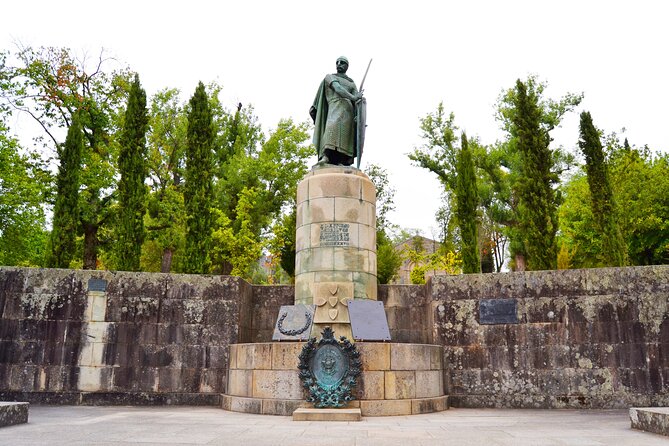 Full-Day Braga & Guimarães Guided Semi-Private Tour with Lunch from Porto - Stop 1: Bom Jesus Sanctuary and Funicular