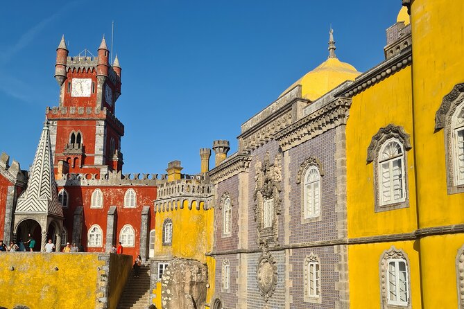 Full day exploring Sintra, Azenhas do Mar and Cabo da Roca - Who Is This Tour Best For?