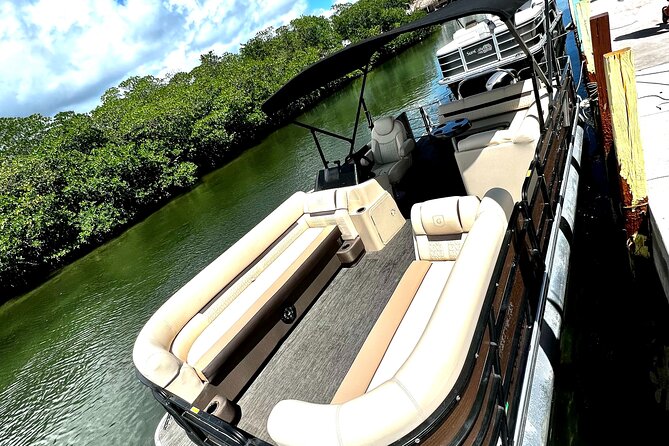 Full Day Premium 24ft Pontoon Boat With Cozy Lounge Upgrades - Who This Experience Is Best For