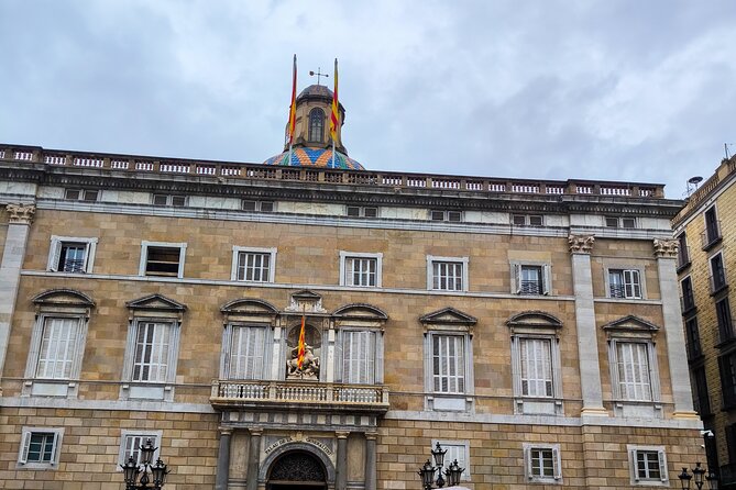 Gothic Quarter and Gaudí Small-Group Tour - Authentic Experiences & Personal Touches