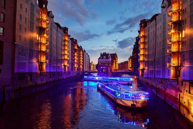 Hamburg: 1-hour evening light cruise - Who Should Consider This Tour?  