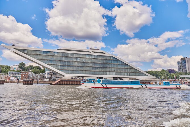 Hamburg: 2-hour harbor cruise - Frequently Asked Questions