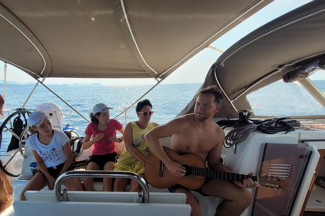 Islands Tour on Luxurious Jeanneau Sun Odyssey - Who Should Consider This Tour?