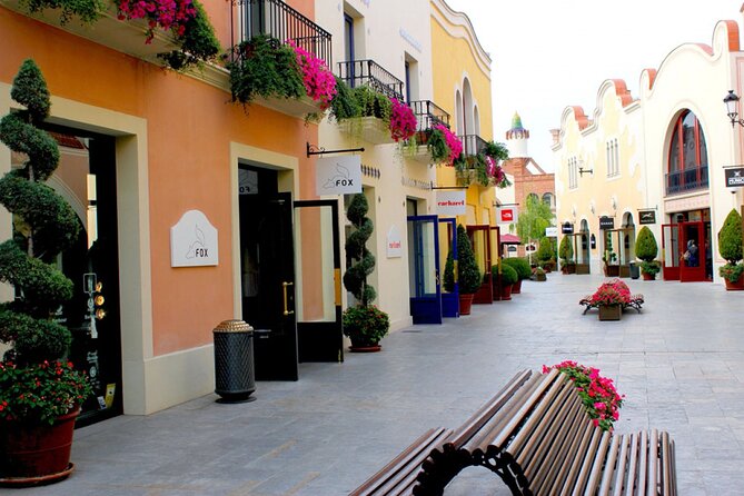 La Roca Village Shopping Private Tour from Barcelona - FAQ
