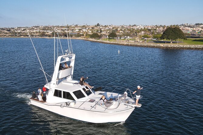 Luxury Bay or Sunset Yacht Cruise in San Diego - Who Should Book This Tour?