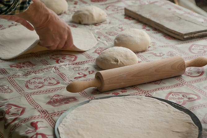 Naples Pizza Cooking Class - Additional Practical Information