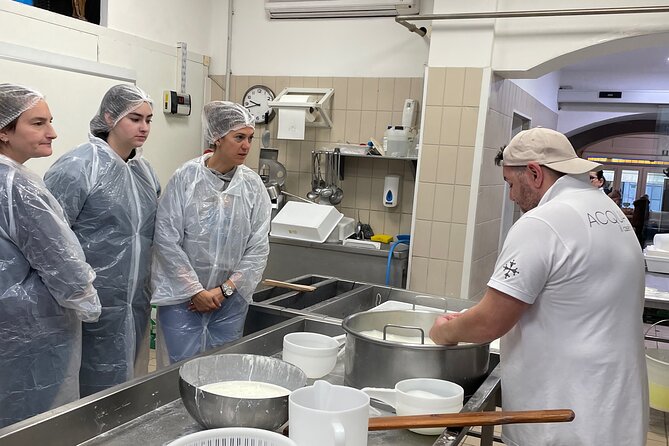Pisa Small Group Cheese Making & tasting experience (max 6people) - FAQs