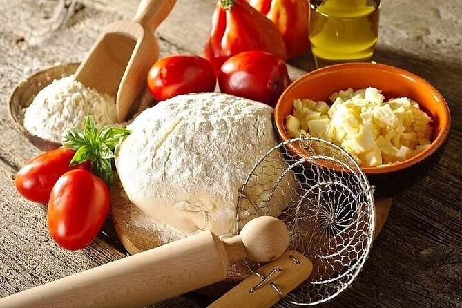 Pizza and Gelato Cooking Class in Milan Small Group Only - Why This Experience Works