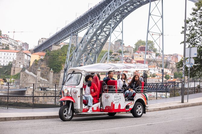 Porto: Tuk tuk vip guided tour - 1.30h - What to Expect Regarding Comfort & Timing