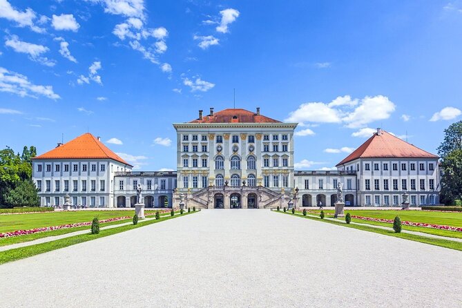 Prague to Munich Private Transfer with 2 hours sightseeing - FAQ