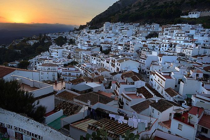 Private 8-hour Tour to Mijas Marbella and Puerto Banús from Malaga - Considerations Before Booking