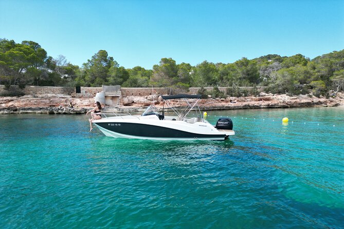 Private Boat Tour of San Antonio with Paddel surfing and Snorkeling - The Equipment and Guide Experience