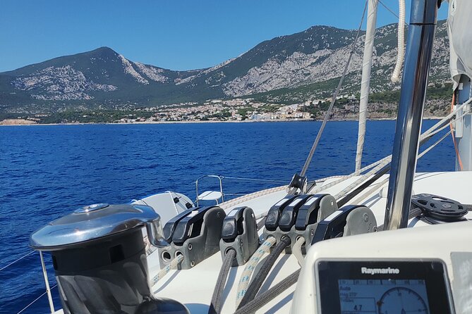 Private catamaran sailing trip around La Caletta -Berchida - Sardinia - The Sum Up
