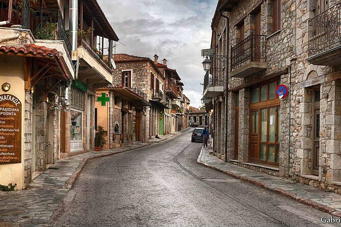 Private Luxury Full Day Tour to Thermopylae & Delphi - The Sum Up: Who is This Tour Best For?  