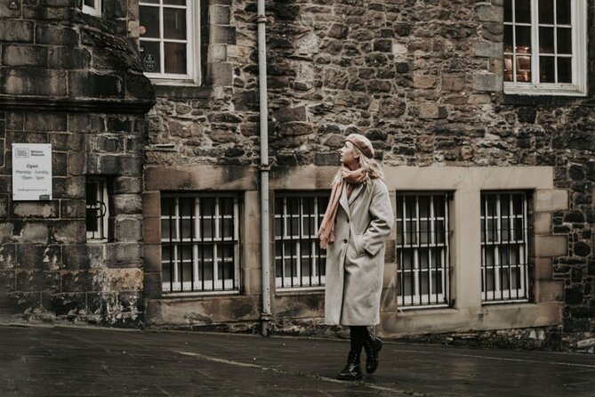 Private Photoshoot with Views of World Famous Edinburgh Castle - Real Traveler Insights