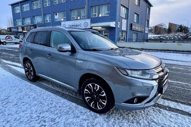 Reykjavik Iceland : Private transfer From / To KEF airport - Flexibility and Weather Considerations