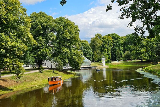 Riga Canal and Daugava Boat Tour with Welcome Drink & Audio Guide - Who Should Consider This Tour?