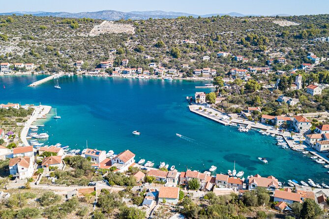 Speedboat Blue Lagoon & 3 Islands tour from Trogir - Stop 2: Veliki Drvenik — A Fisherman’s Village