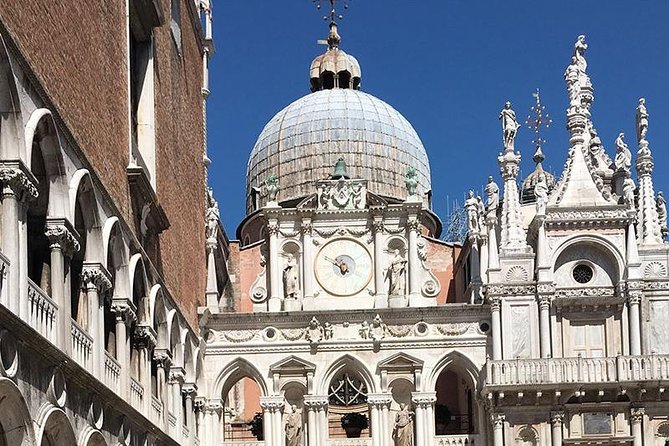 The sacred meets the prophane (free tour to Murano included) - PRIVATE - The Sum Up